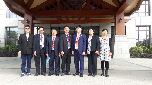右3柬埔寨潮人海外聯(lián)誼會會長鐘廷武 、4埔寨潮人海外聯(lián)誼會執(zhí)行會長江旭忠、5袁奕江