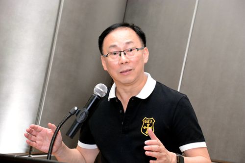 中山市僑聯(lián)副主席、香港東泰集團主席李君豪發(fā)言。