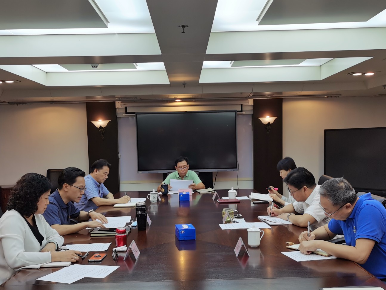 廣州市僑聯(lián)黨組召開全面從嚴(yán)治黨專題工作會(huì)議  .jpg