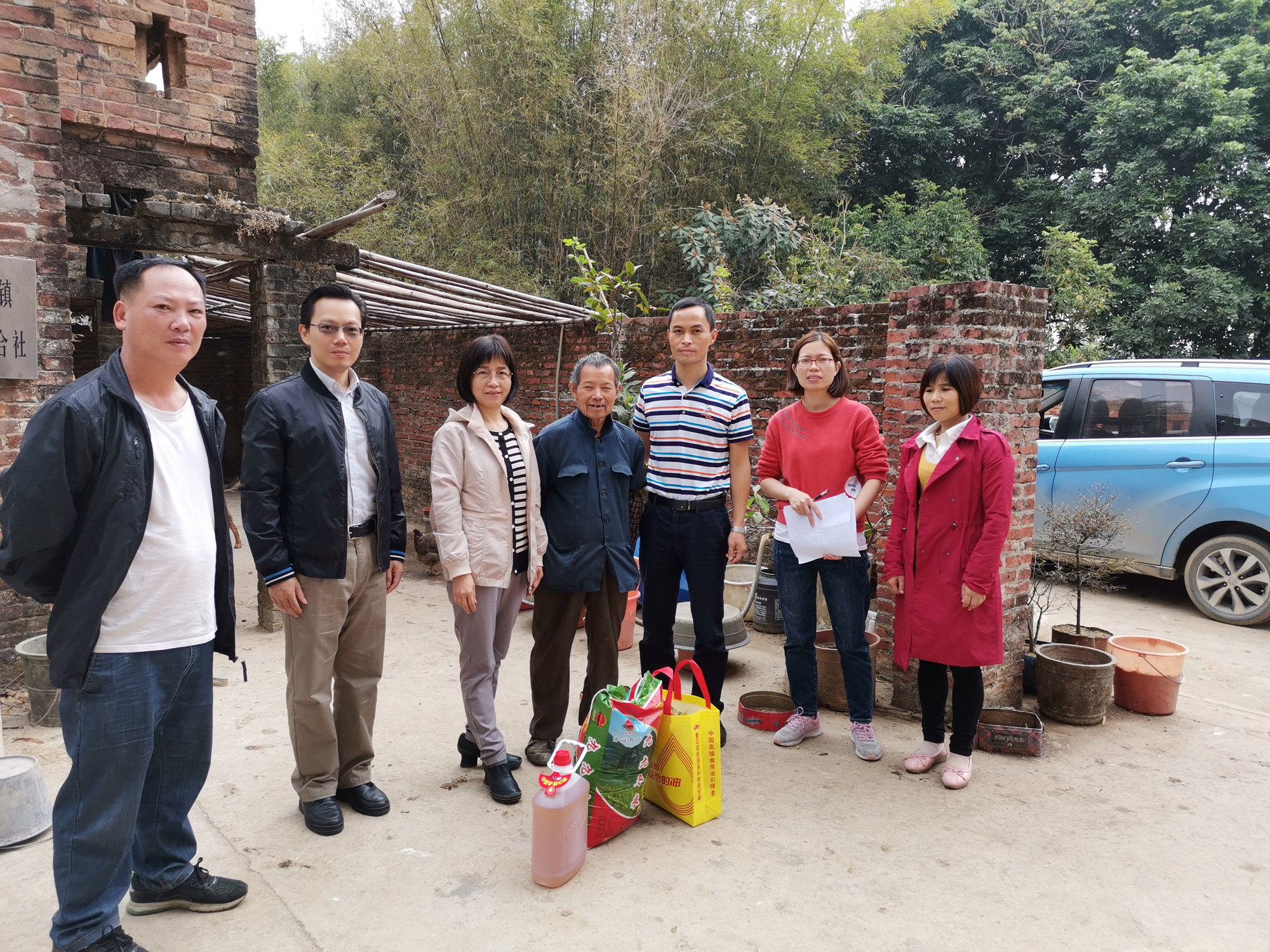 走訪慰問朱計(jì)新.jpg